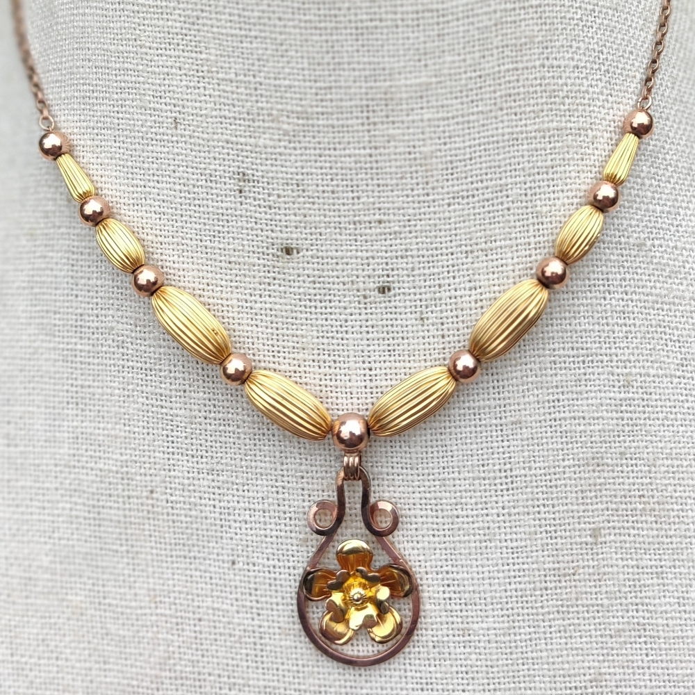 Antique 12k GF LSCO (Louis Stern Co.) flower pendant necklace - Picture 2 of 9